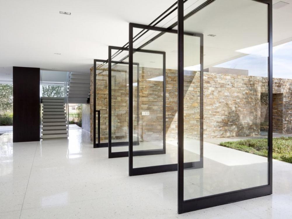Windoor Pivot Door